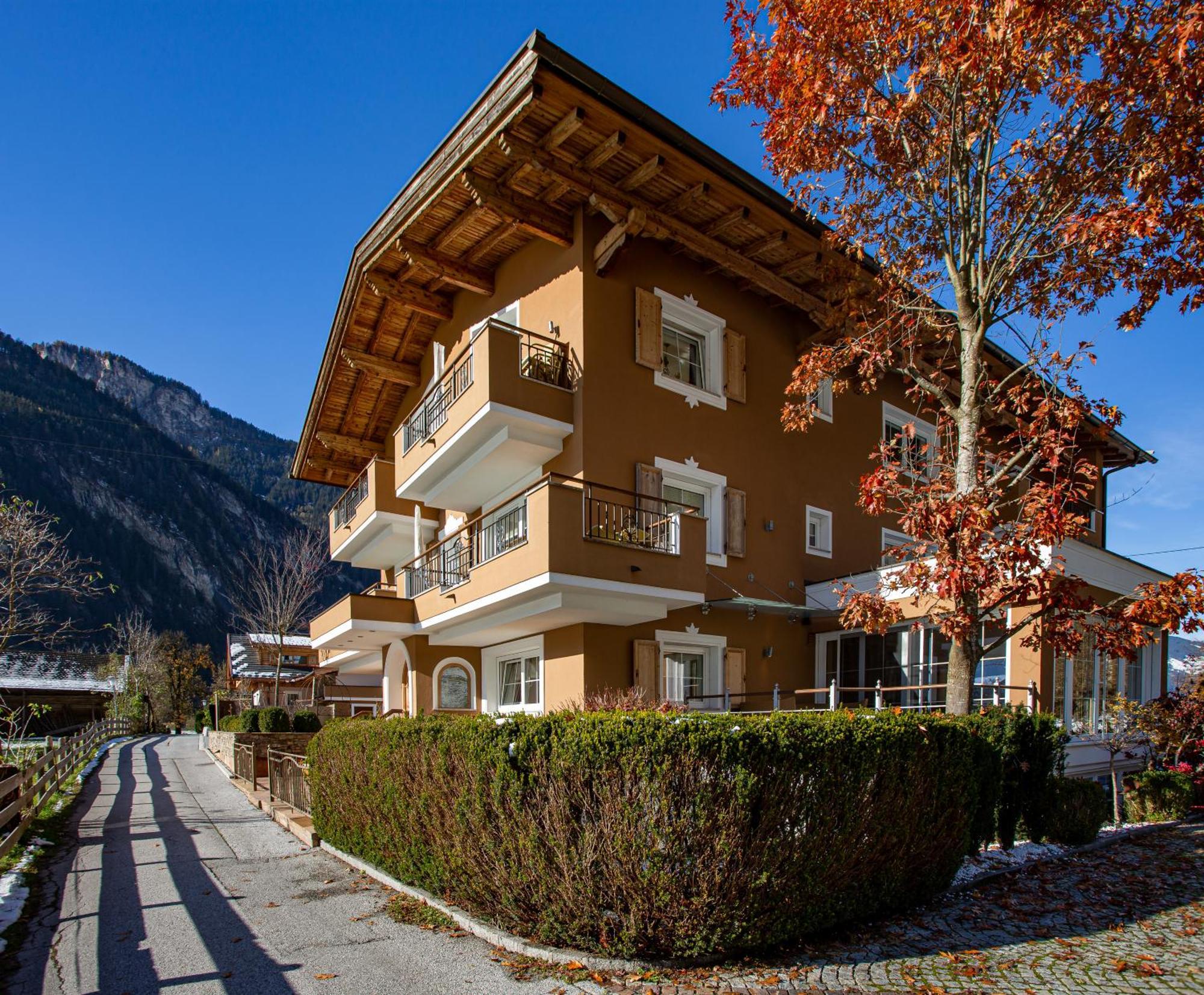 Apart Hotel Therese Mayrhofen Exterior photo
